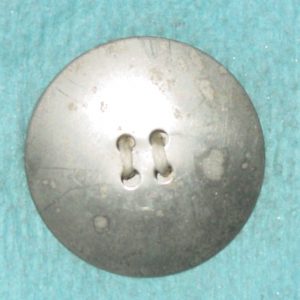 Pattern #26916 – 4-Hole Button, Slightly Domed