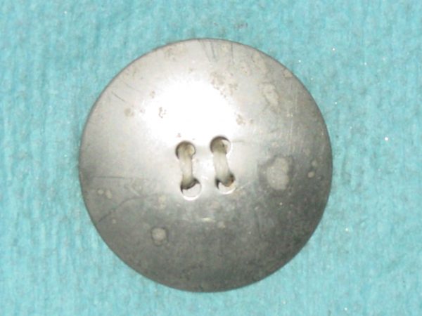 Pattern #26916 - 4-Hole Button, Slightly Domed